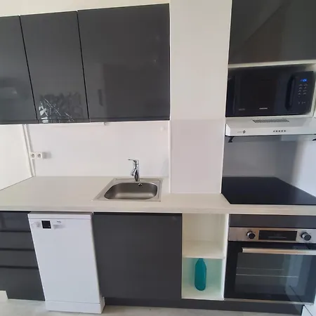 Apartment Vittoria Immobilier-375-vue Mer- Reglement Sur Place -cheques Acceptes