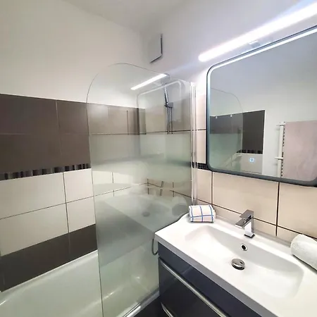 Vittoria Immobilier-375-vue Mer- Reglement Sur Place -cheques Acceptes Apartment *